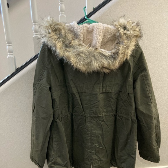 H&M fur lined jacket, army green, never worn - Picture 2 of 3